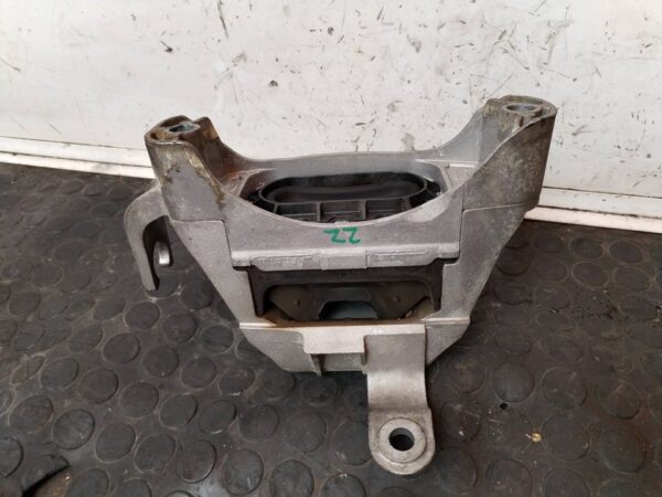 SOPORTE MOTOR DERECHO 112506