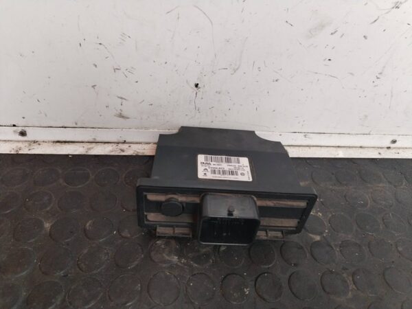 CAJA RELES / FUSIBLES 113212