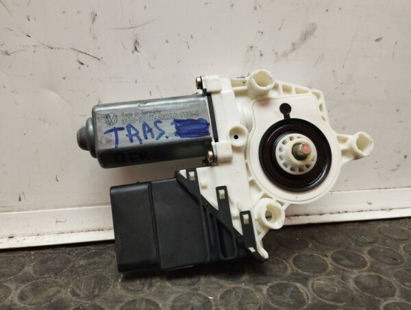 MOTOR ELEVALUNAS TRASERO DERECHO 107833