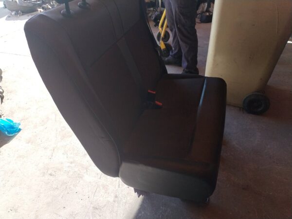 ASIENTO DELANTERO DERECHO 111102