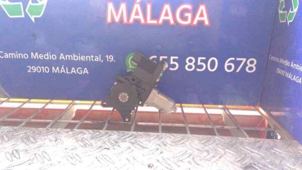 MOTOR ELEVALUNAS DELANTERO IZQUIERDO 92251