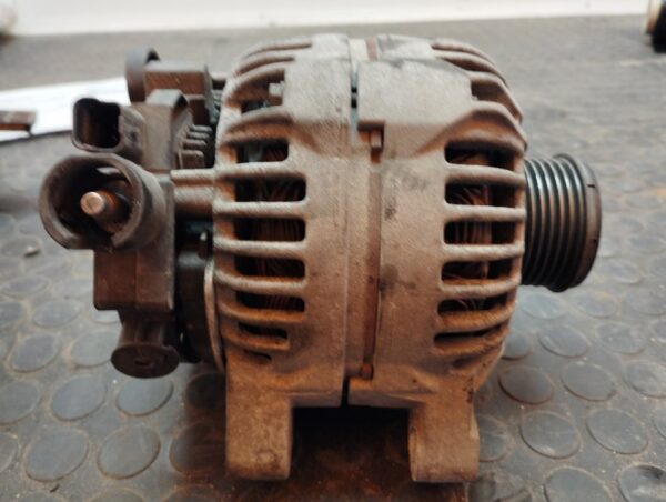 ALTERNADOR 104904