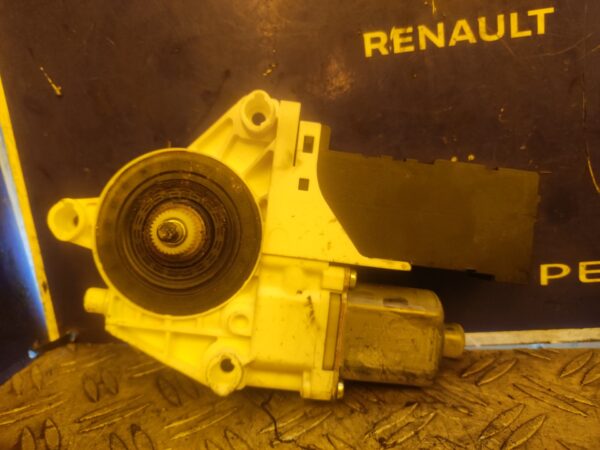 MOTOR ELEVALUNAS DELANTERO IZQUIERDO 99144