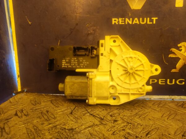 MOTOR ELEVALUNAS DELANTERO IZQUIERDO 99144