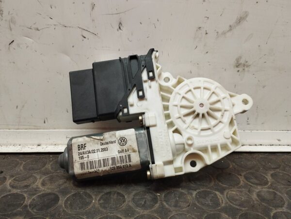 MOTOR ELEVALUNAS TRASERO DERECHO 107833