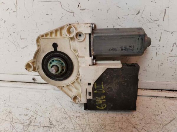 MOTOR ELEVALUNAS DELANTERO IZQUIERDO 116414