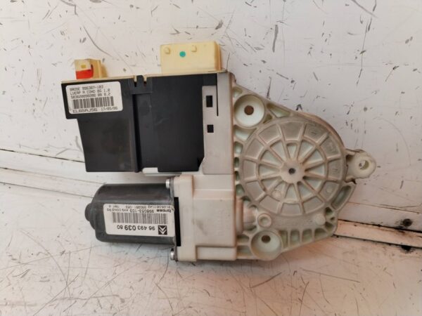 MOTOR ELEVALUNAS DELANTERO IZQUIERDO 115672