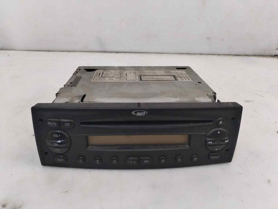 SISTEMA AUDIO / RADIO CD 121675