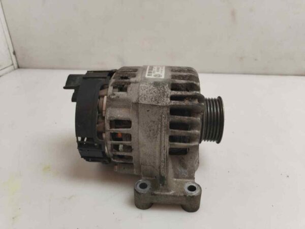 ALTERNADOR 121811