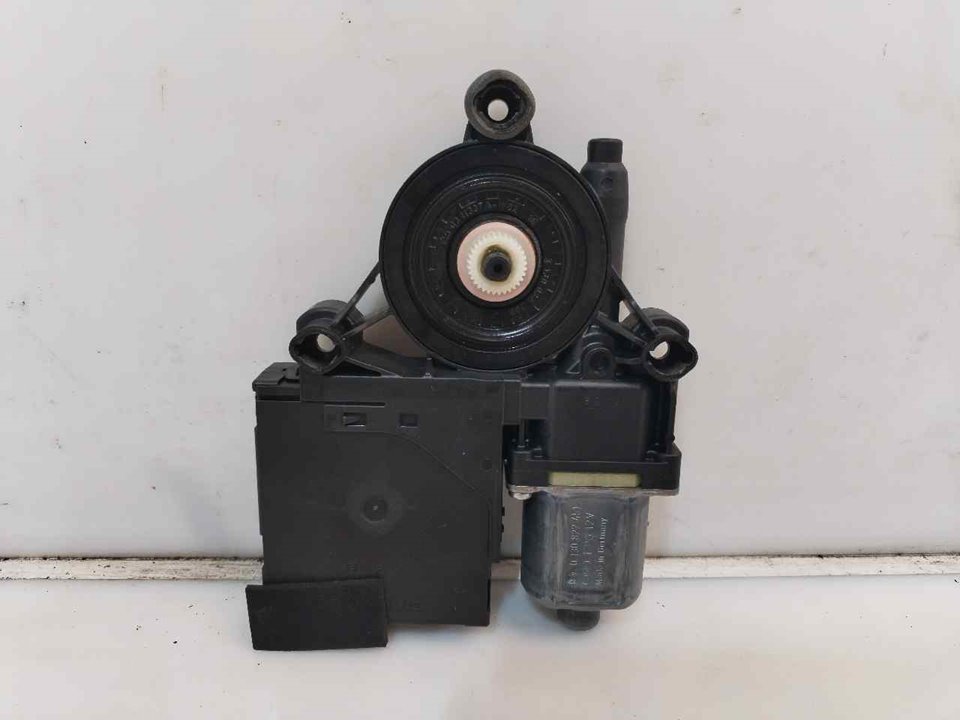 MOTOR ELEVALUNAS DELANTERO IZQUIERDO 121424