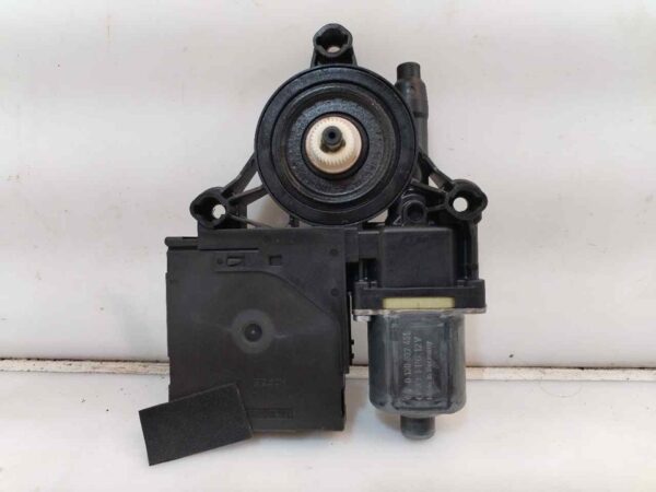 MOTOR ELEVALUNAS DELANTERO DERECHO 121418