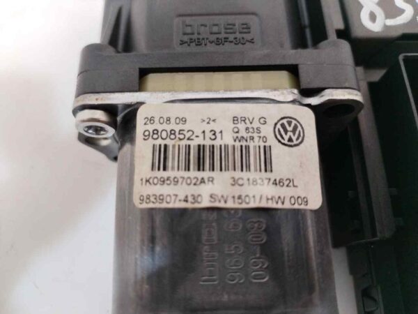 MOTOR ELEVALUNAS DELANTERO DERECHO 121418