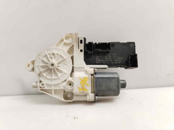 MOTOR ELEVALUNAS DELANTERO DERECHO 123833